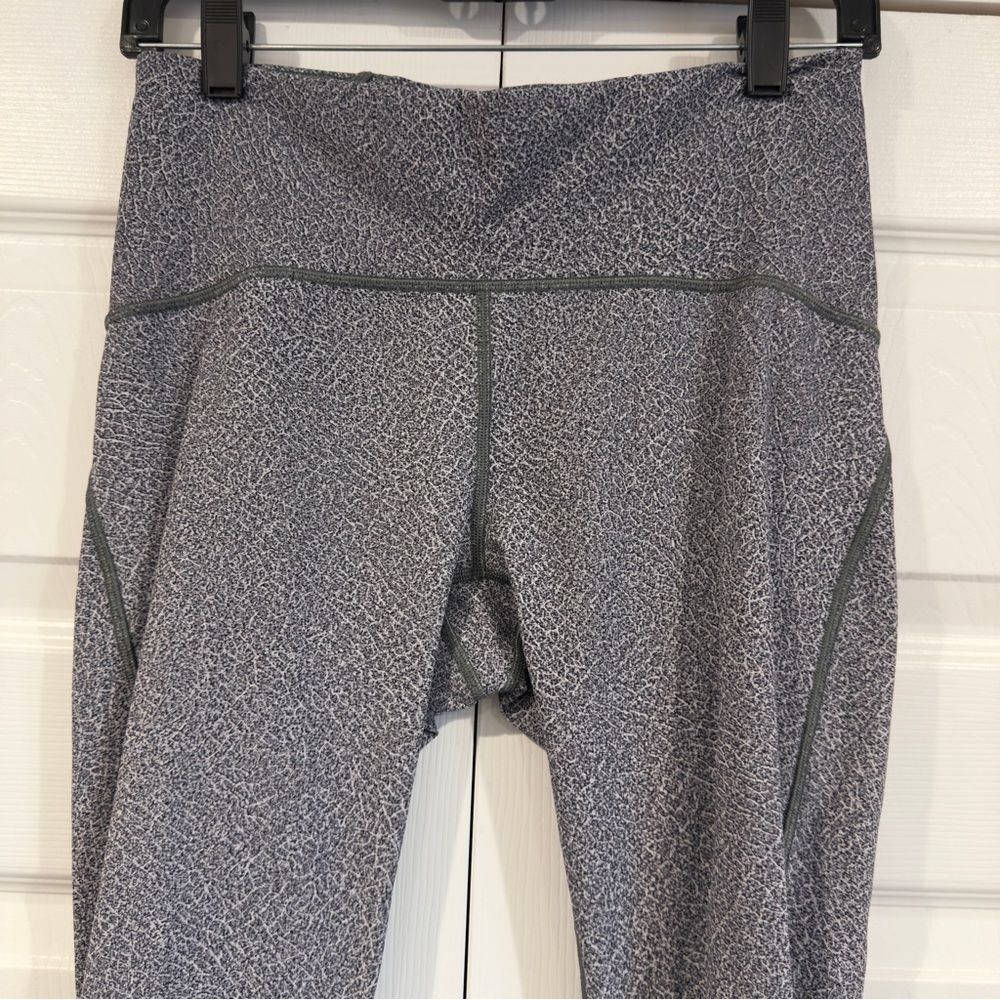 Lululemon Leggings Women Size 8 Gray Train Times Mesh Pants Active Performance - Picture 5 of 14